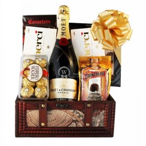 MOET Treasure – Champagne Gift Basket