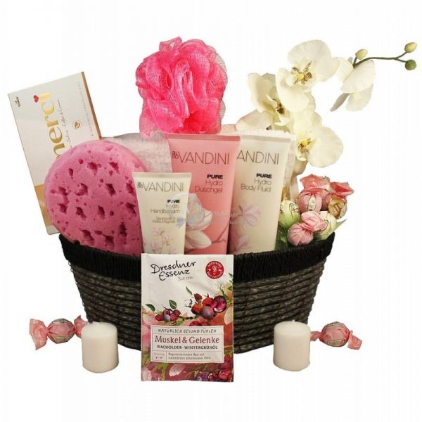 Sasha's Pink Sweet Aromatic Love Boat - Spa Gift Basket