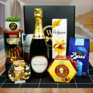 Gracious Champagne Gift Box