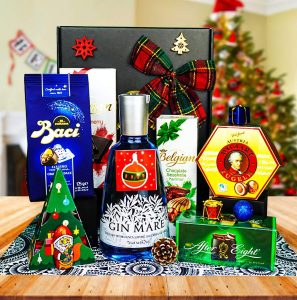 Gin & Holiday Treats Hamper by Walwater Gifts