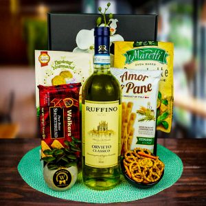 White Indulgence – Wine Gift Box