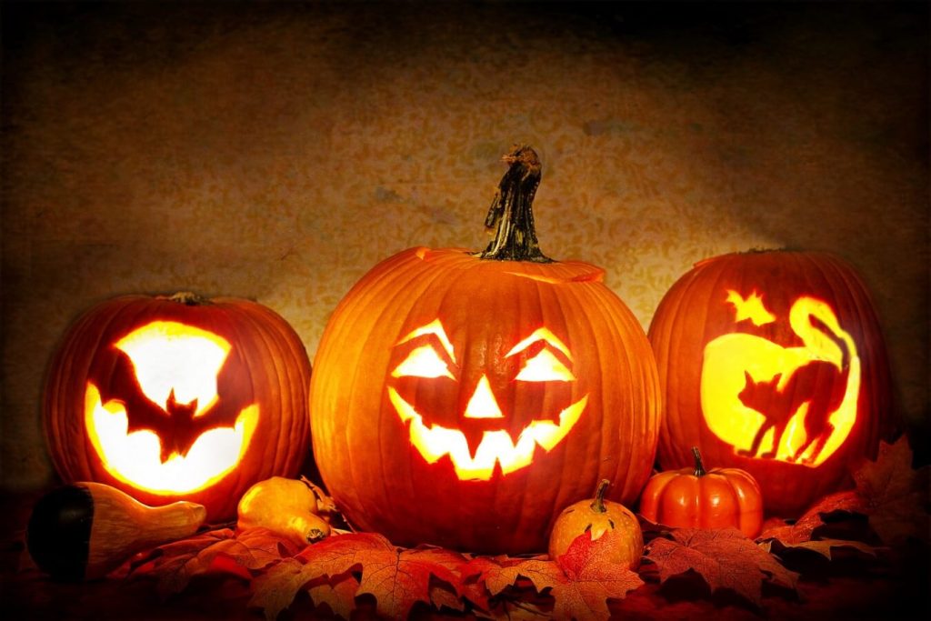 halloween-gift-baskets.jpg