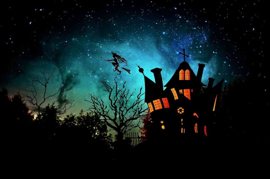 Halloween gift hampers to Europe