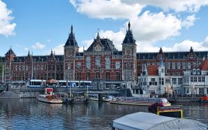 birthday gift hampers to netherlands