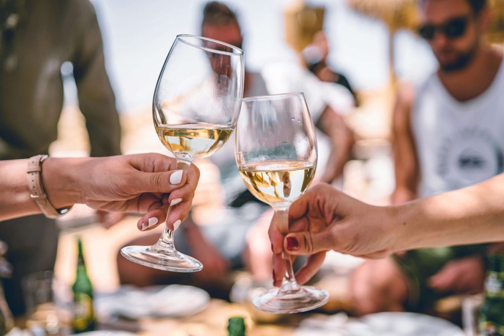 order online wine hampers delivery across Europe